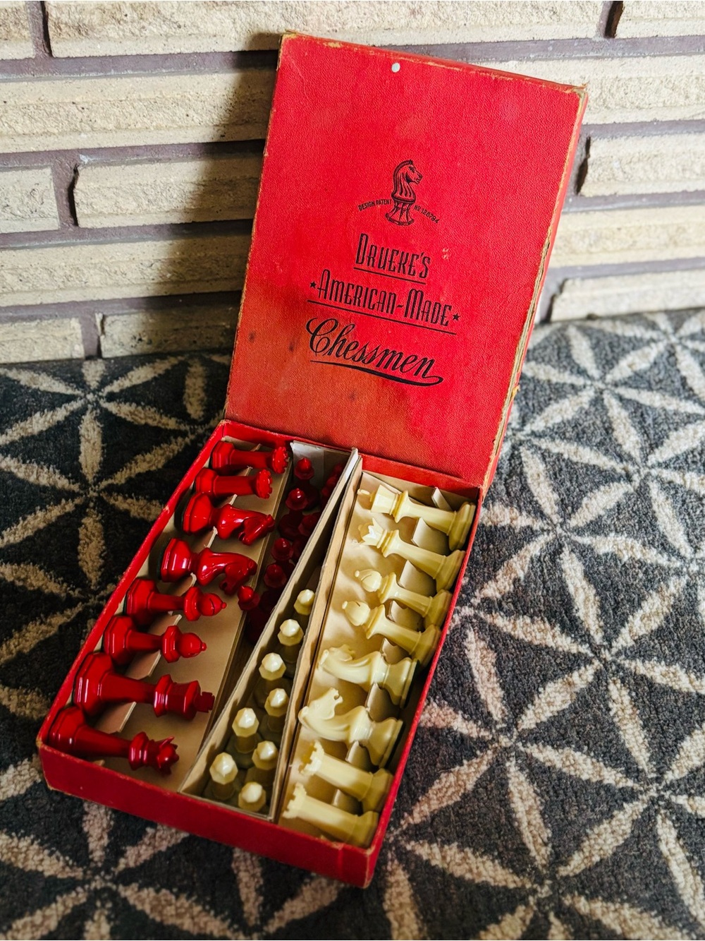 Drueke's American-Made Chessmen Set - Red/Ivory Pieces - Chess Pieces -Chess Men